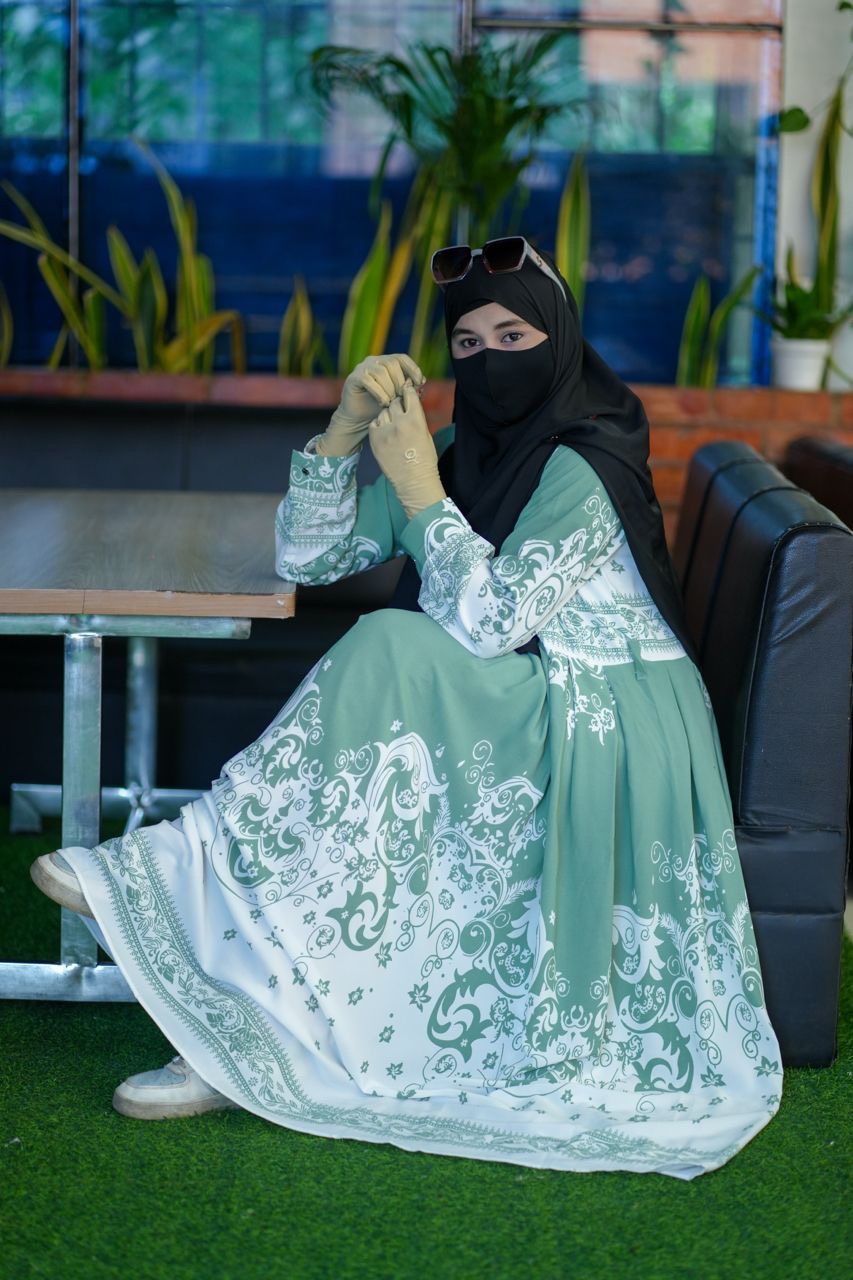 Gown 003 - Image 2