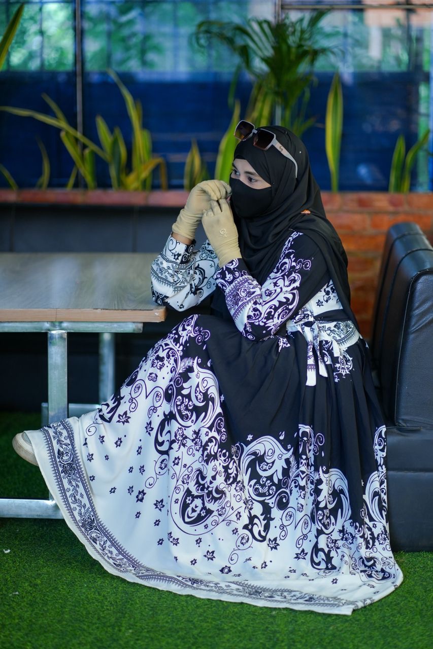 Gown 002 - Image 3