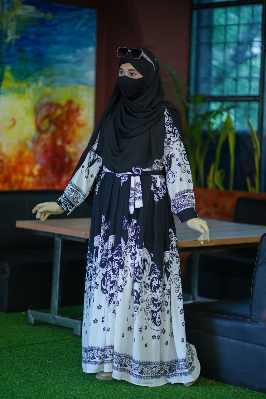 Gown 002 - Image 7