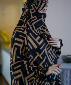 Alternative view of khimar set 02